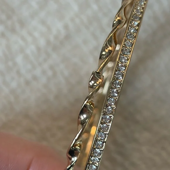 NWOT Set of Anne Klein Bangle Bracelets - Picture 3 of 7